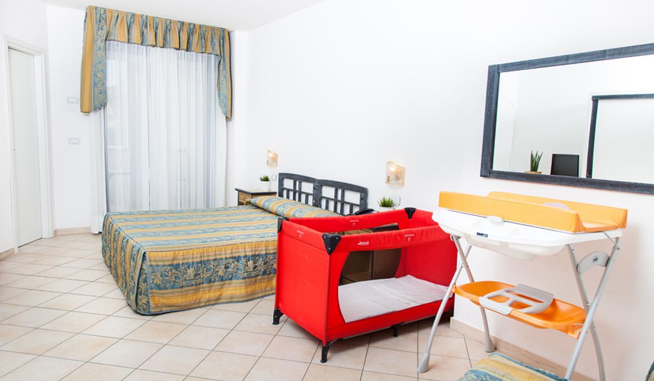 Hotel Parco Dei Principi Giulianova Buitenkant foto