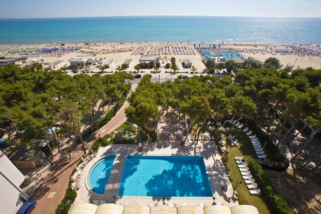 Hotel Parco Dei Principi Giulianova Buitenkant foto