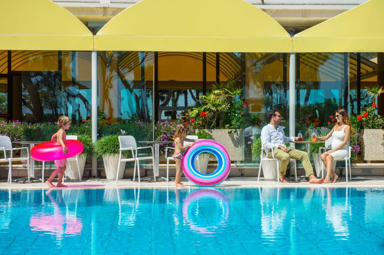 Hotel Parco Dei Principi Giulianova Buitenkant foto